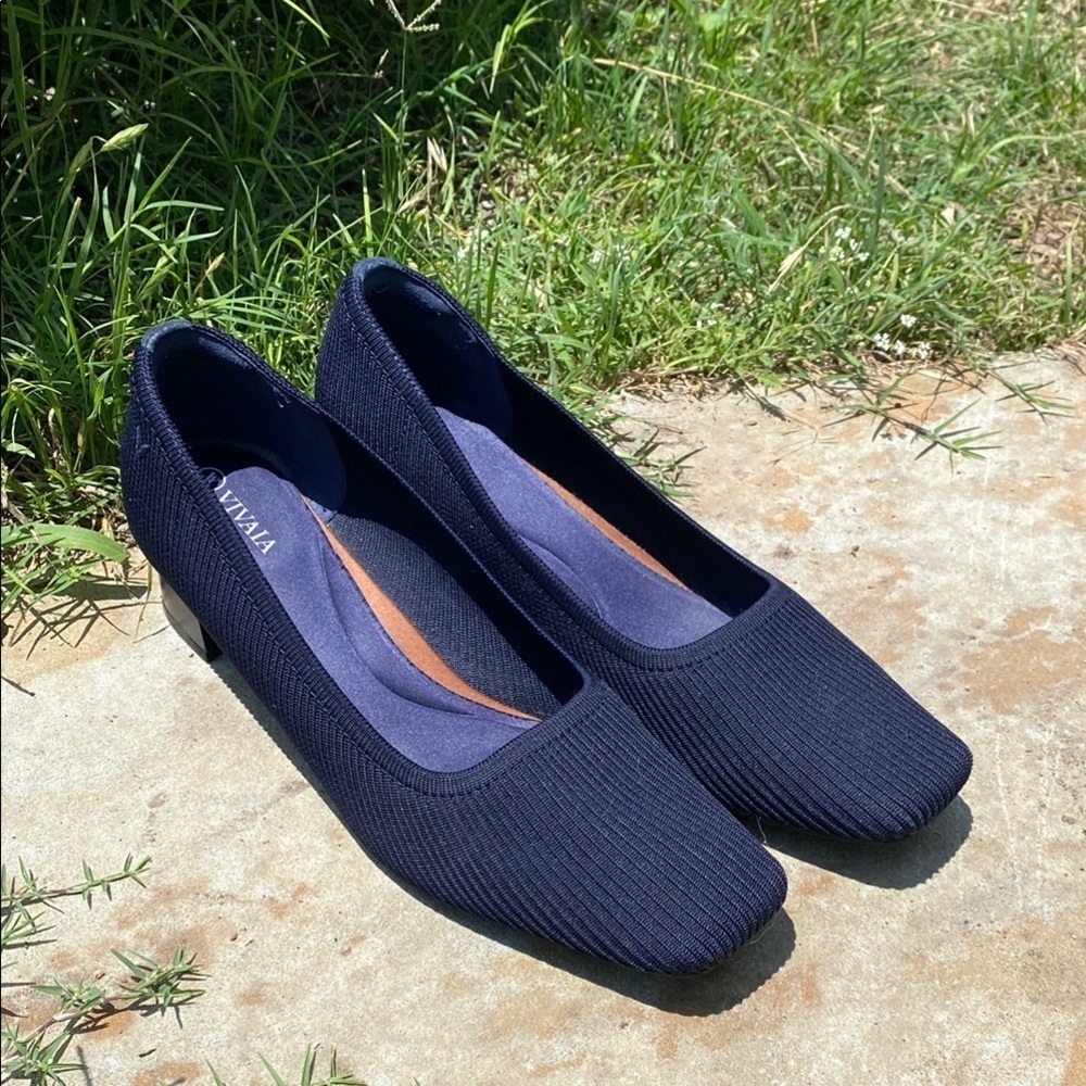 Vivaia Melody square toe chunky heel navy blue pumps EU 43 US 11